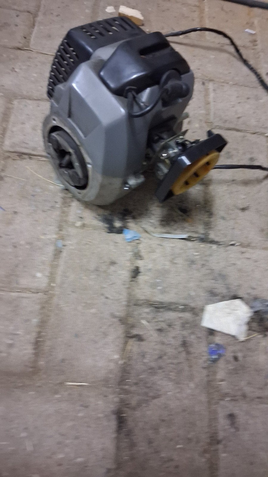 Gebruikte benzinemotor voor diverse toepassingen, Ophalen, Gebruikt
