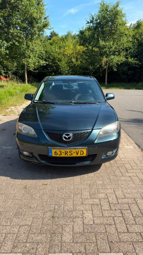 Mazda 3 1.6 Sedan 2005 Groen / AIRCO / NW APK / NL, Auto's, 4 cilinders, 49 €/maand, 1200 kg, Handgeschakeld