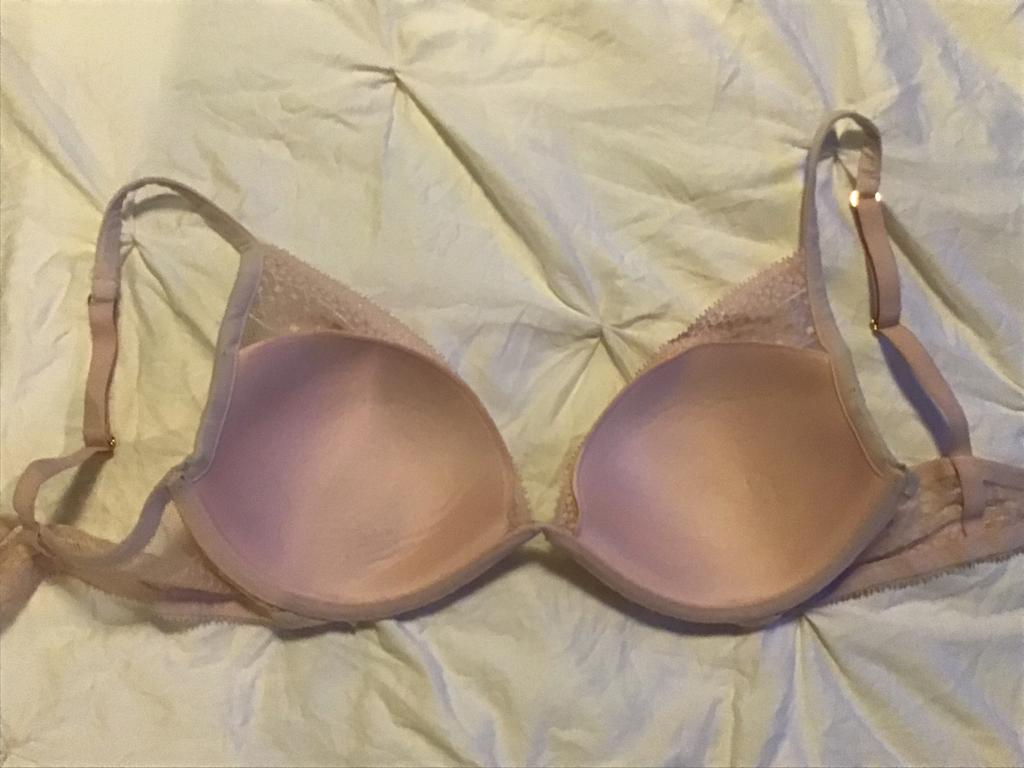 Bh van Victoria Secret 34D / 80C, Kleding | Dames, Ondergoed en Lingerie, Victoria’s Secret, Ophalen of Verzenden, Roze, BH