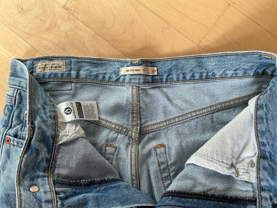 Levi's Ribcage Wide Leg Jeans - Maat W29-L32, Kleding | Dames, Broeken en Pantalons, Blauw, Ophalen of Verzenden, Zo goed als nieuw