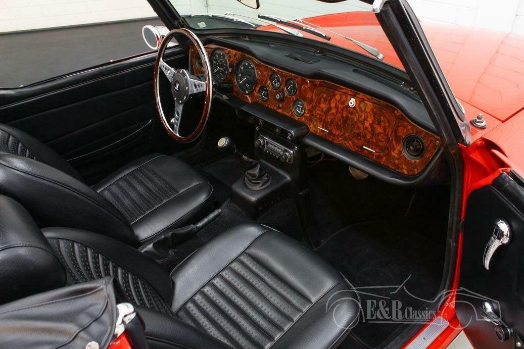 Triumph TR6 | Gerestaureerd | Nieuw lakwerk | 1970, foto 8