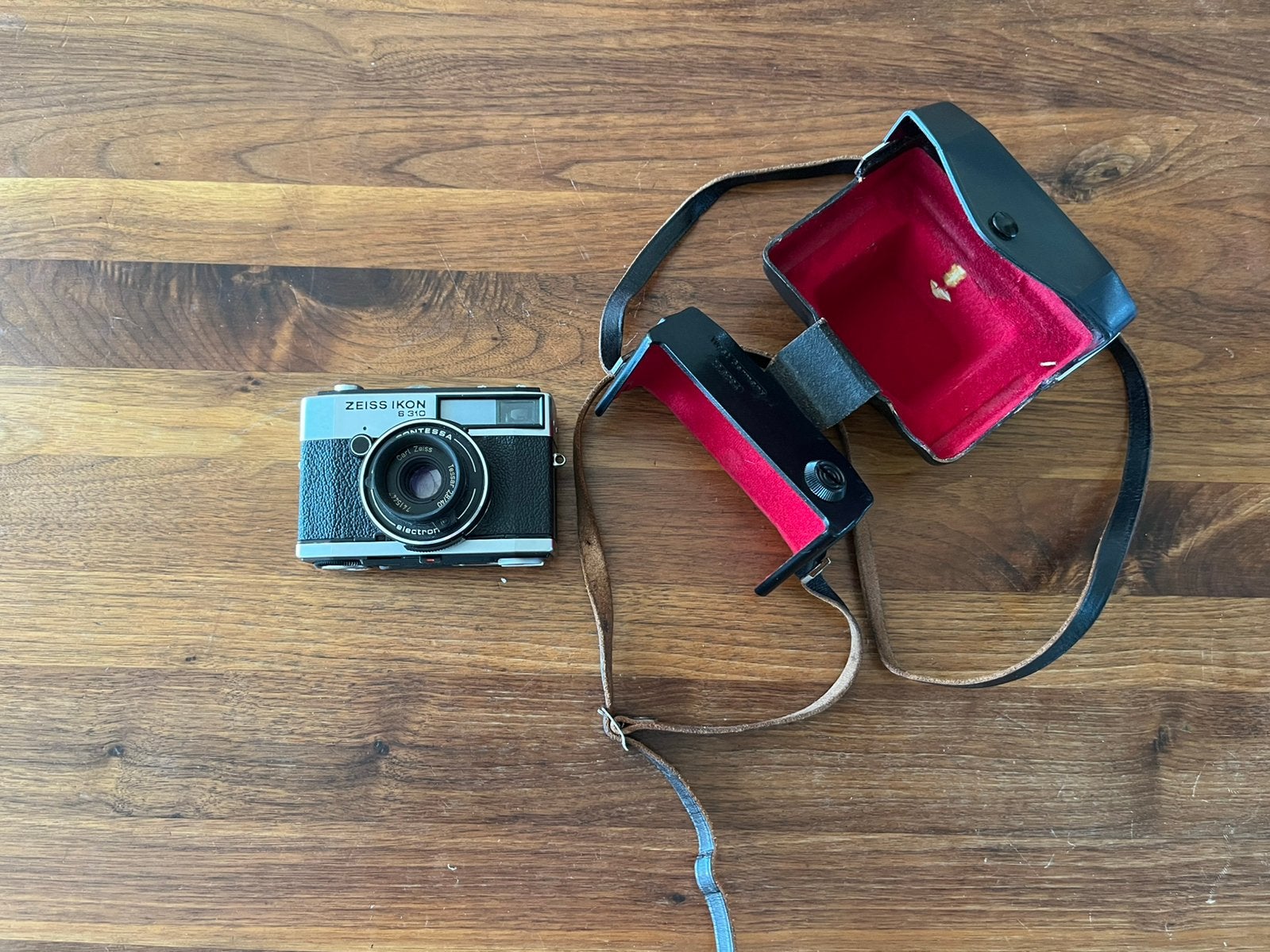Zeiss Ikon S310 met paraattas, Ophalen of Verzenden, Gebruikt, Compact, Overige Merken