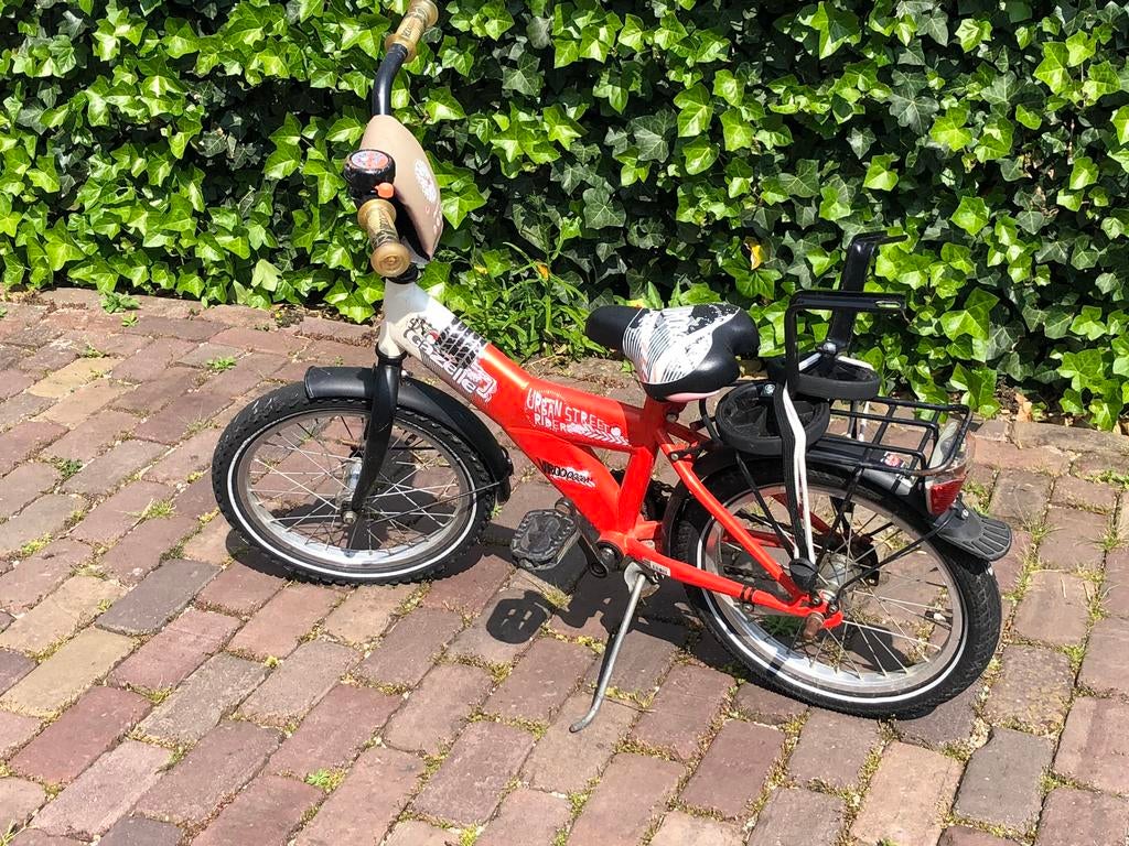 Stoere jongensfiets! Voor ong. 3-6 jaar, Ophalen of Verzenden, Zo goed als nieuw, Terugtraprem, 16 inch