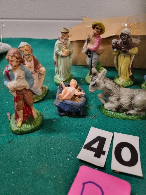 kerststal beelden 13 dlg gips kunststof [b40], Ophalen of Verzenden, 'T Olde Gre-j, Info@toldegrej.nl, Endepoelstraat 20f Didam