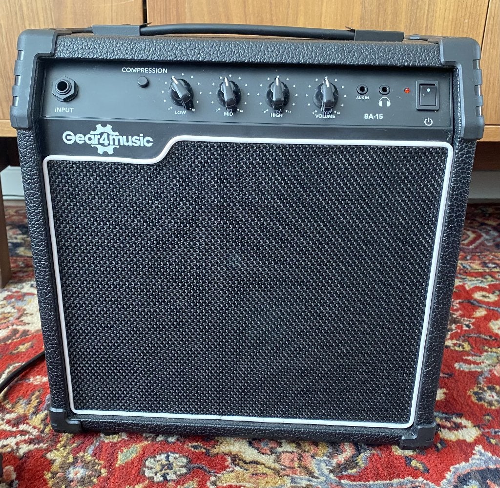 Gear4music 15W Basversterker, Ophalen of Verzenden, Zo goed als nieuw, Basgitaar, Minder dan 50 watt