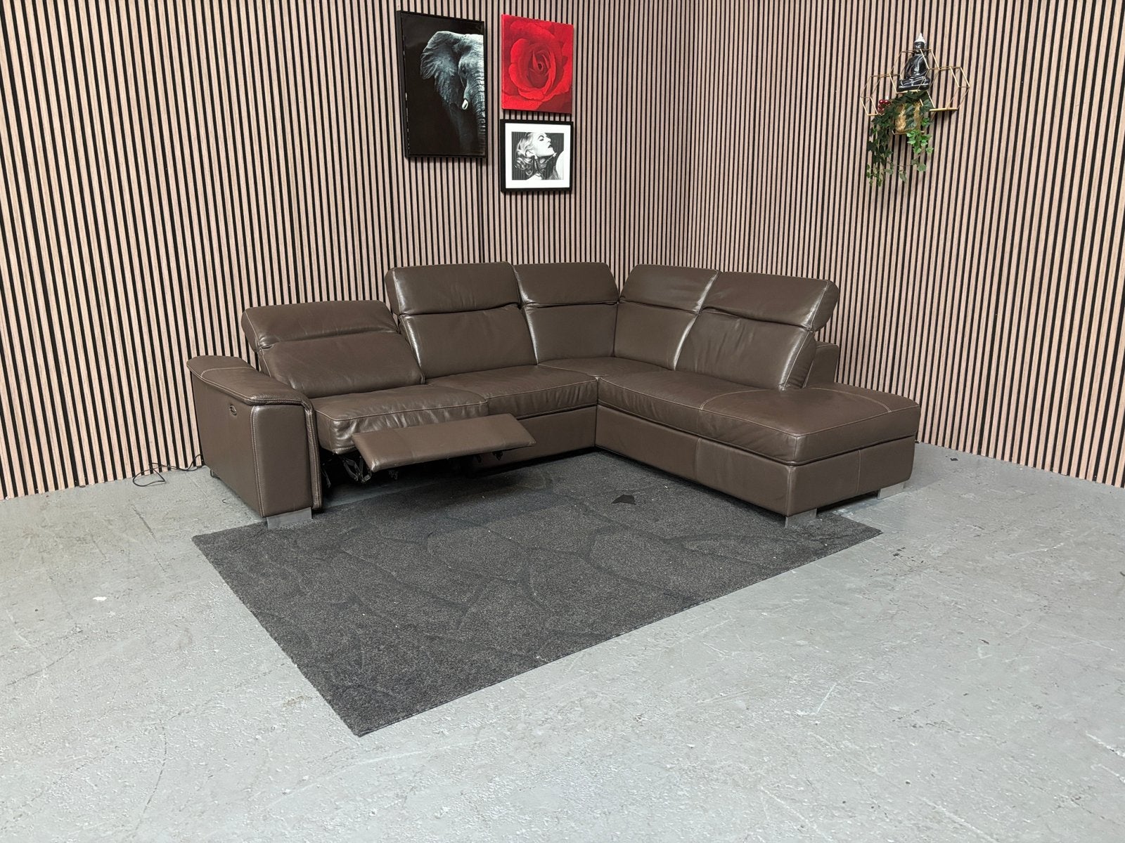 Foto 2 van GRATIS LEVERING Chateau d’Ax Hoekbank Leer 270x220 GEREINIGD