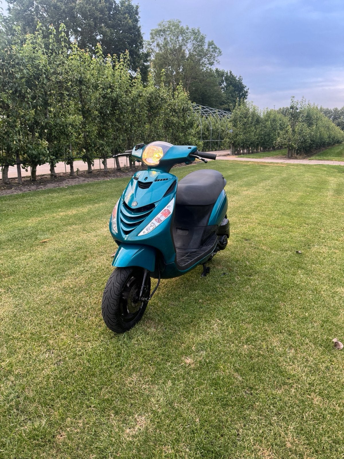 Piaggio zip 50cc 4 takt, Ophalen, Zo goed als nieuw, Benzine, Zip