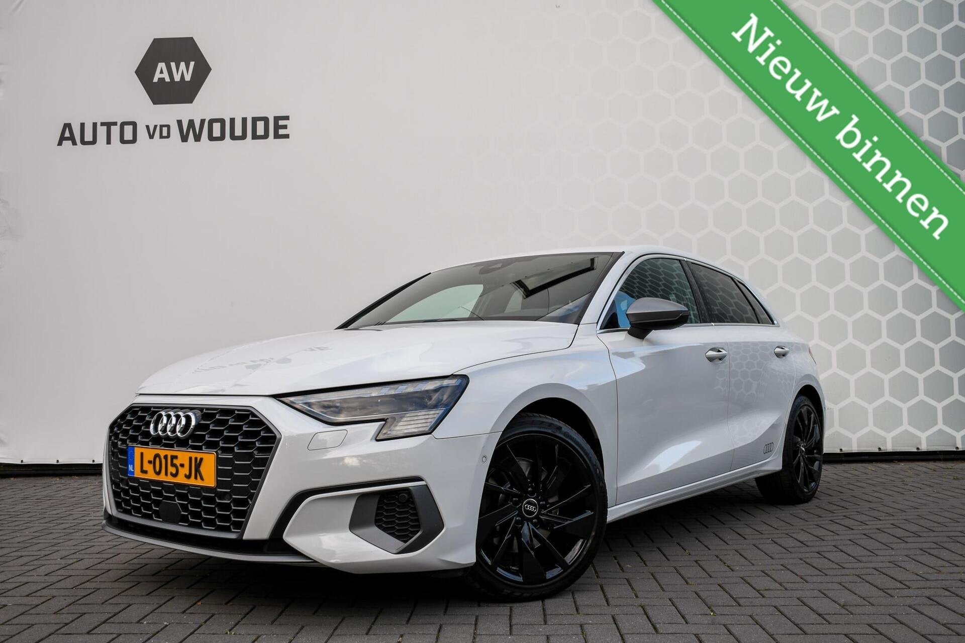 Audi A3 Sportback 30 TFSI S edition Automaat S-line 18 Inch, Auto's, Gebruikt, Leder en Stof, Wit, Origineel Nederlands