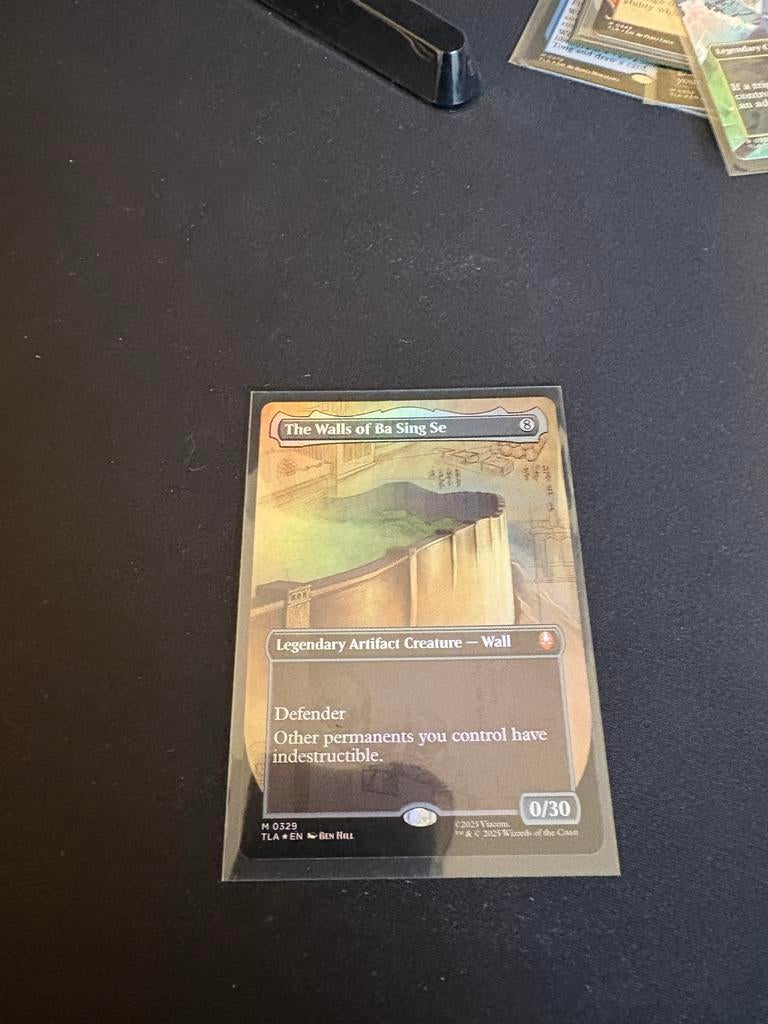 Magic The Gathering: The Walls of Ba Sing Se (Foil), Ophalen of Verzenden, Zo goed als nieuw, Losse kaart, Foil