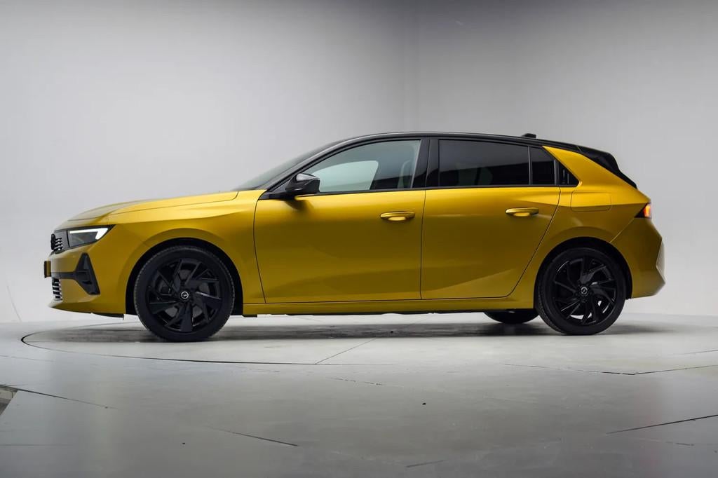 Opel Astra 1.6 Hybrid GS line Aut. [ Sprtstoelen Navi Stuur, Gebruikt, 1578 kg, 150 pk, Bedrijf