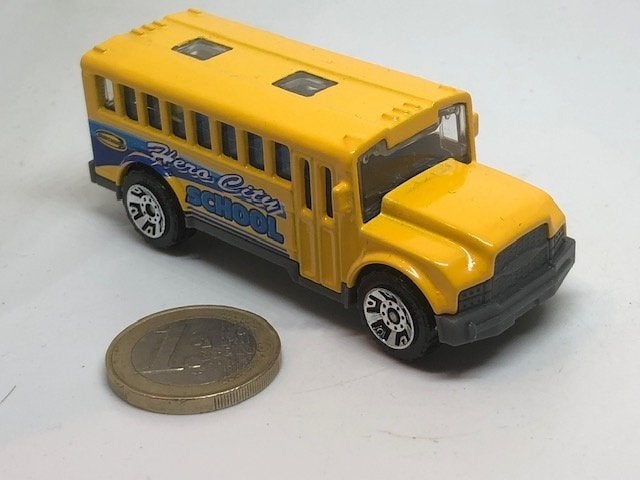 Schoolbus 2004, Matchbox, Ophalen of Verzenden, Gebruikt, Bus of Vrachtwagen