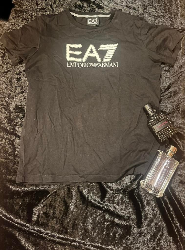 Nieuw EA7 Emporio Armani T-shirt 12A 150CM- Zwart met logo, Ophalen of Verzenden, Zo goed als nieuw, Maat 46 (S) of kleiner, Zwart