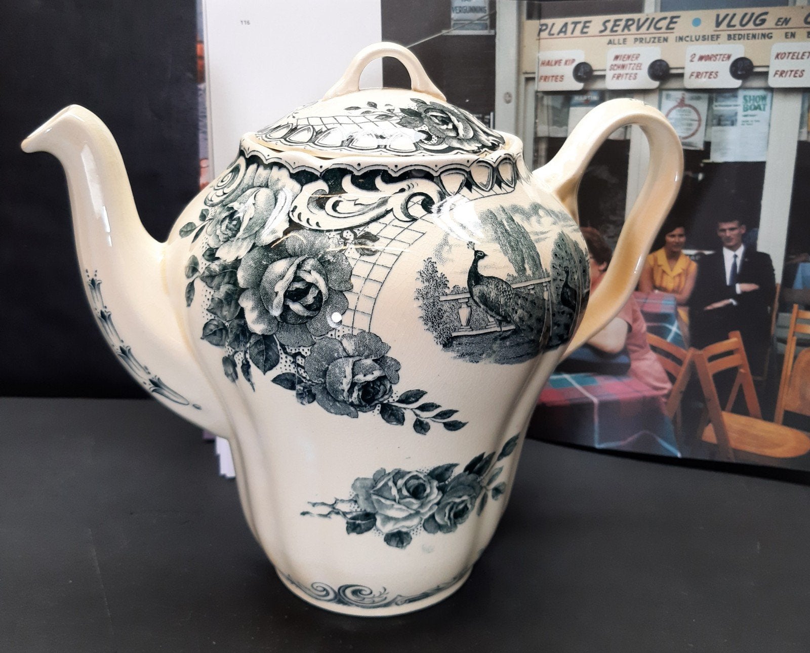 Koffiepot van Socite Ceramiek Maastricht decor Peacock, Ophalen of Verzenden