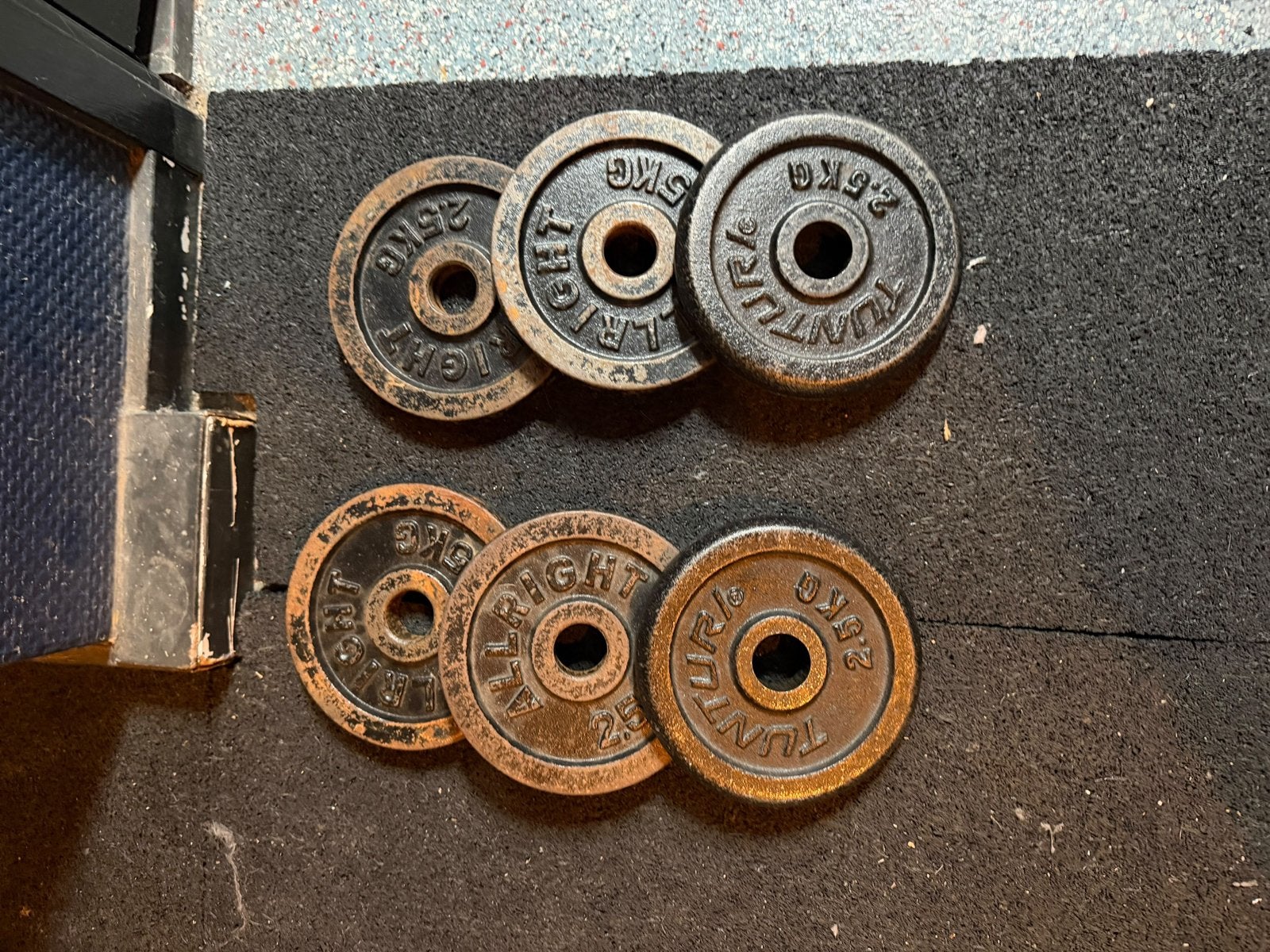 6x 2,5 kg gietijzeren halterschijven 30mm, Sport en Fitness, Ophalen, Gebruikt, Halterschijven