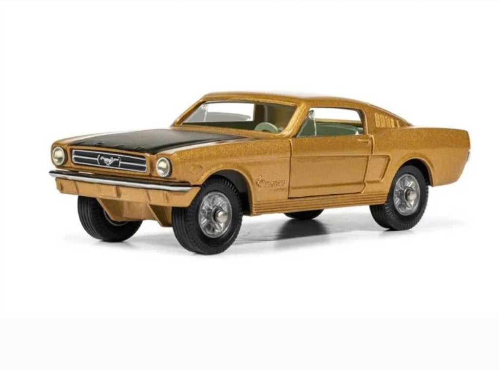 Ford Mustang Fastback 2 + 2 Goud / Zwart Corgi NEW 1/46 R320, Verzenden, Nieuw, Auto, Corgi