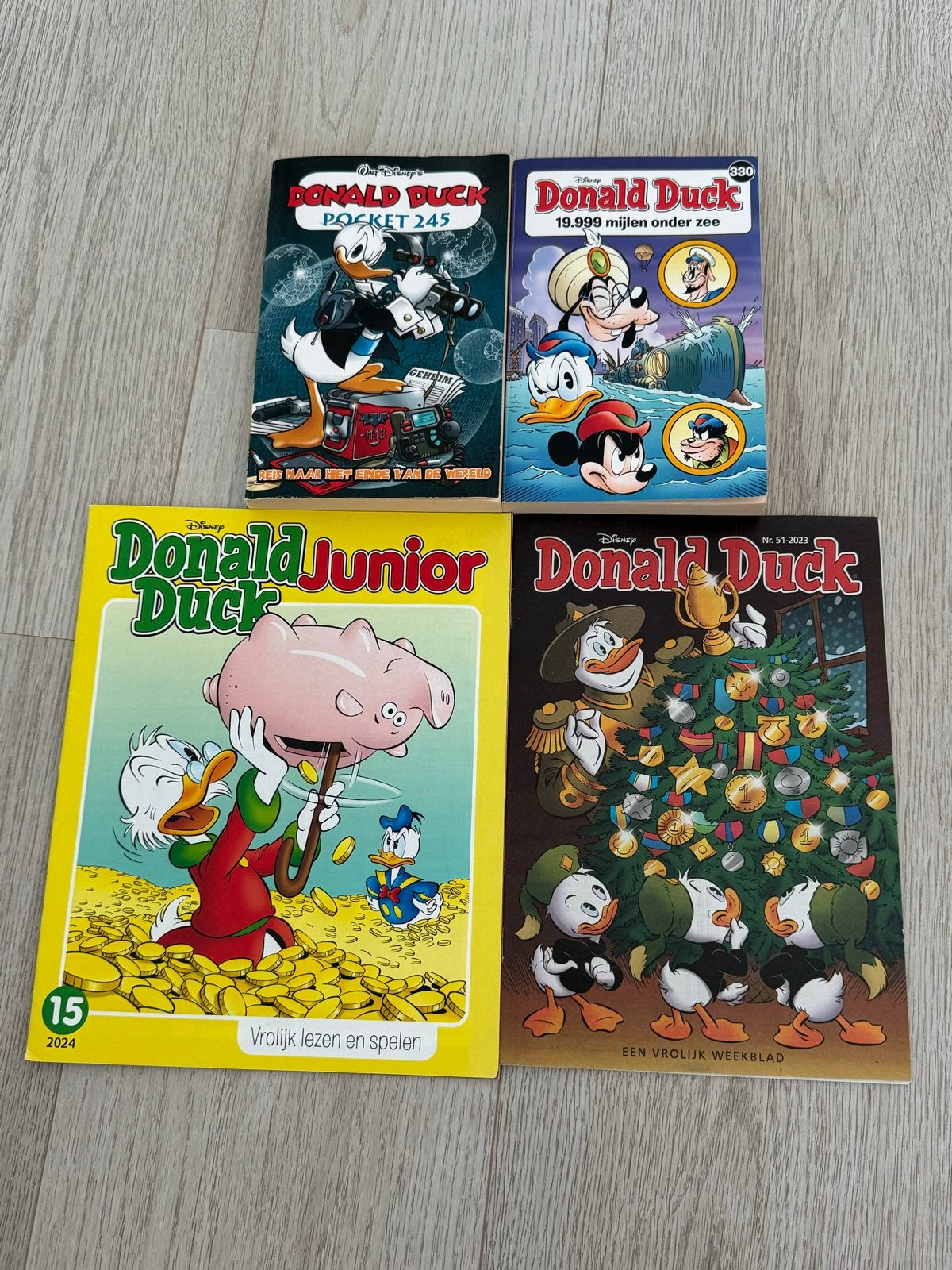 Donald Duck stripboeken - 4 stuks, Boeken, Meerdere stripboeken, Ophalen of Verzenden, Gelezen