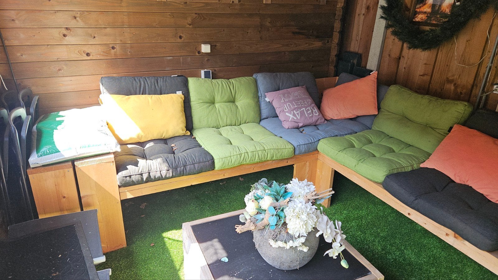 Handgemaakte hoekbank 250x260cm incl. kussens, Tuin en Terras, Tuinsets en Loungesets, Gebruikt, Loungeset, Hout, Meer dan 8 zitplaatsen