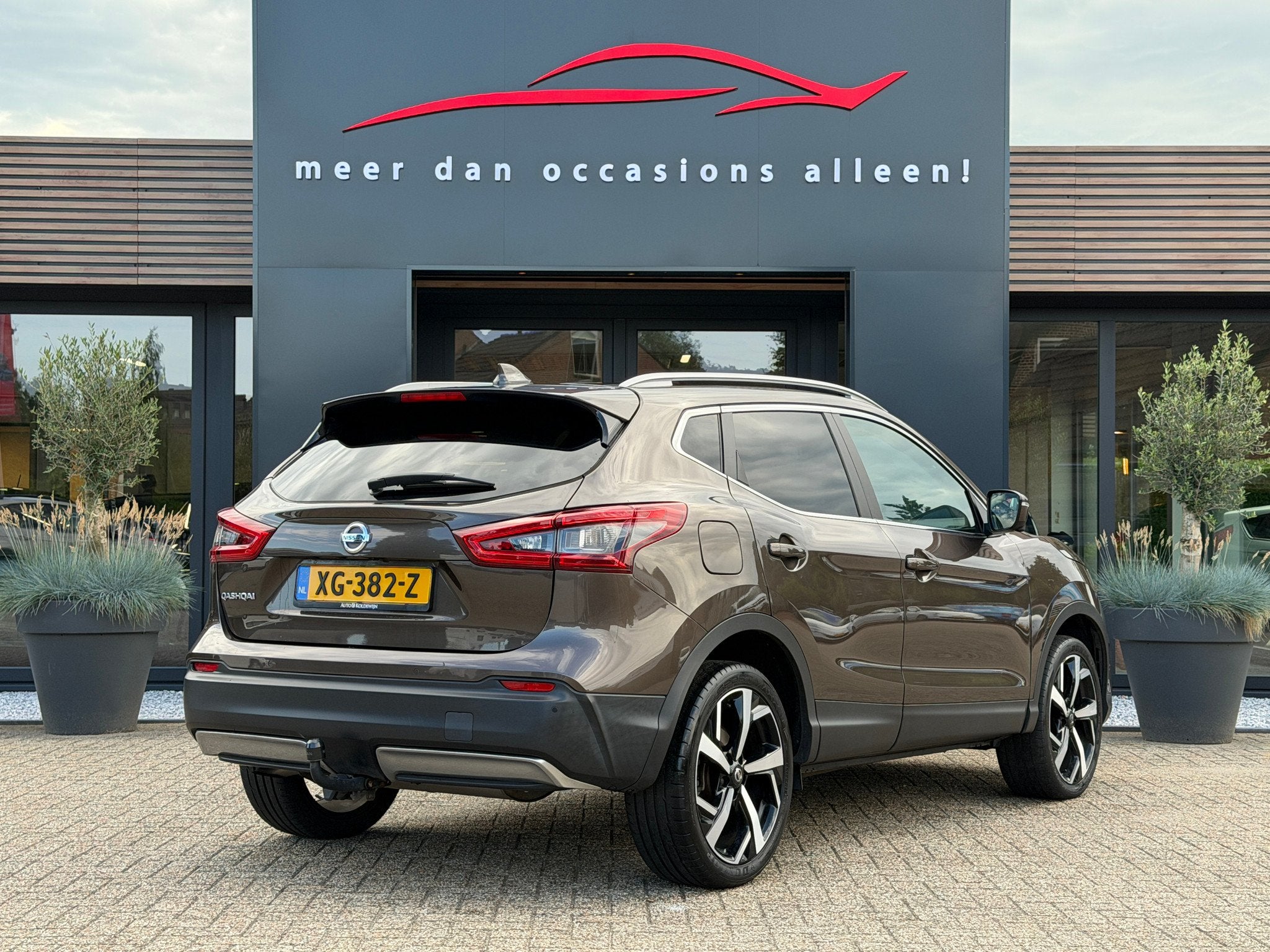 Nissan QASHQAI DIG-T 115pk Tekna/Pano/Trekhaak/ 360 Camera/s, Auto's, Gebruikt, Euro 6, 4 cilinders, Origineel Nederlands