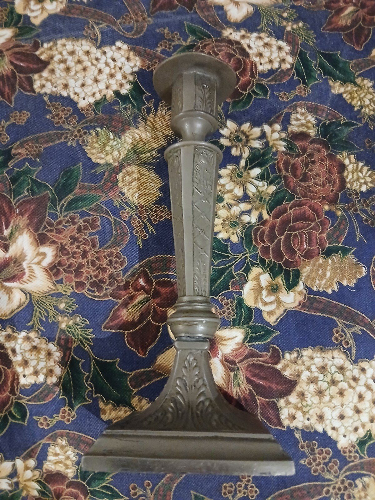 Twee Antieke  vintage Kandelaars - Sierlijk Metaal, Ophalen of Verzenden, Overige materialen
