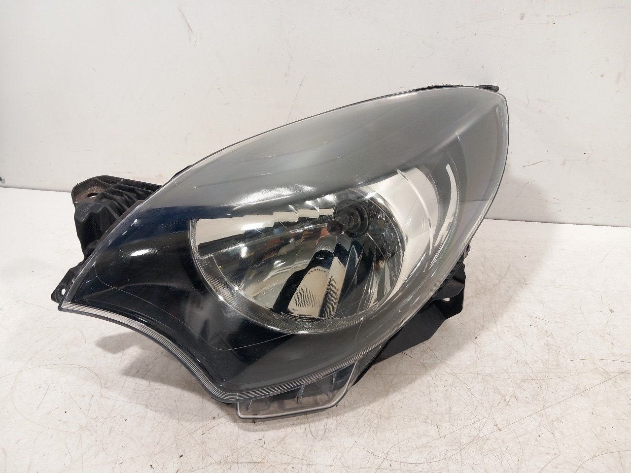 Koplamp links Renault Twingo, Auto-onderdelen, Onderdelen@venauto.nl, Van der Ven Autorecycling B.V., Gebruikt, Ettenseweg 76, 4706 PB Roosendaal, The Netherlands