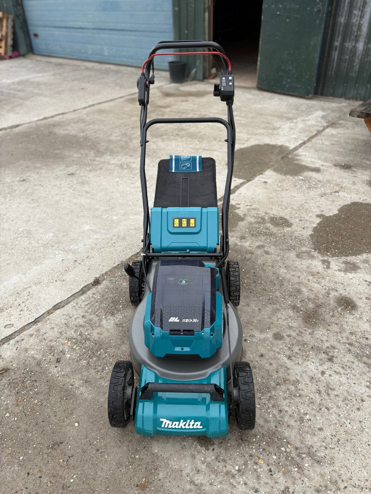 Makita DLM462 Elektrische Grasmaaier - Zo goed als nieuw, Tuin en Terras, Ophalen, Cirkelmaaier, Gebruikt, Elektrische grasmaaier