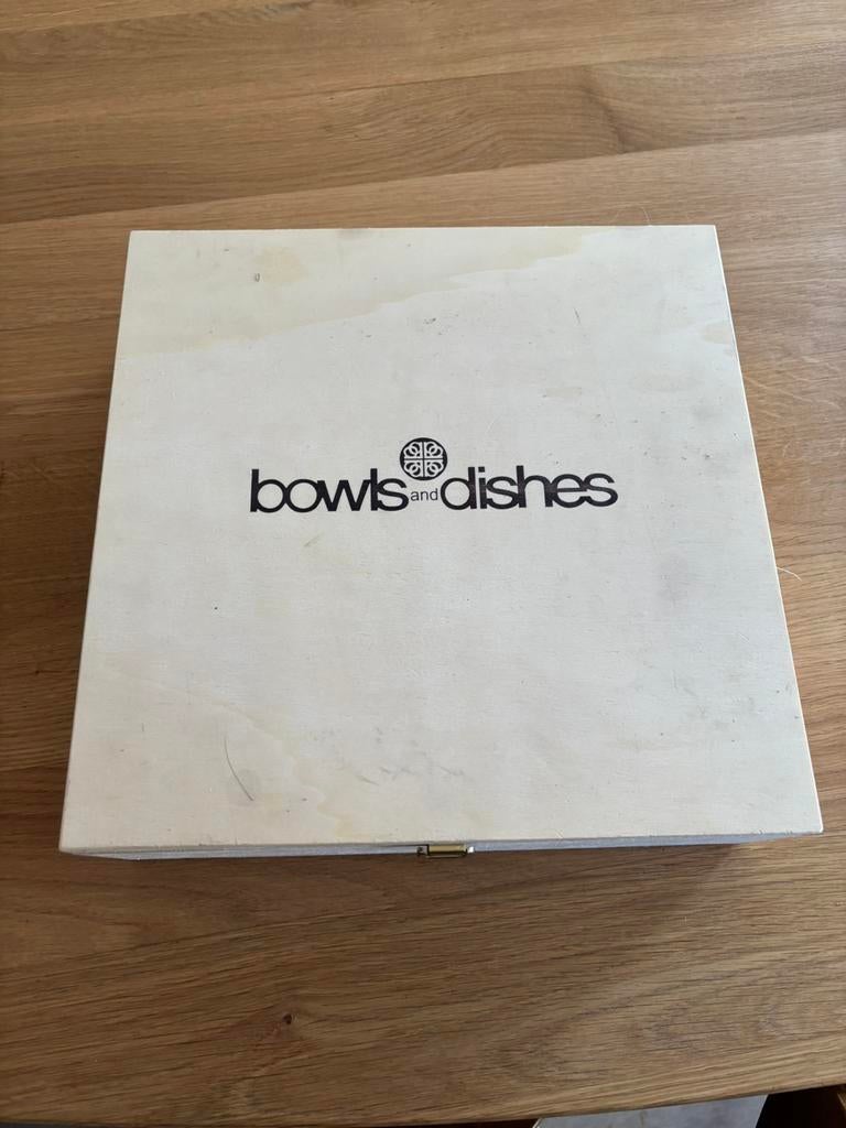 Bowls and dishes, Ophalen, Zo goed als nieuw, Overige stijlen, Bord(en)