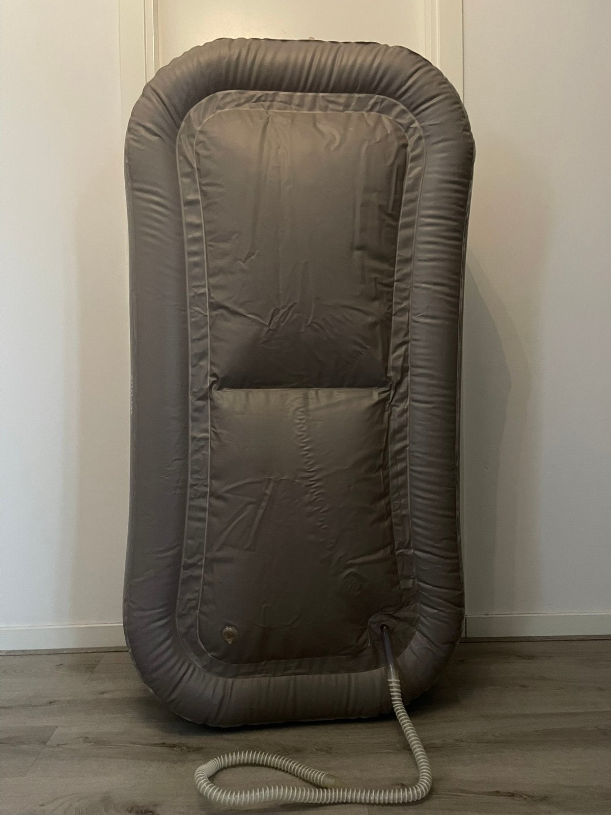 Tubble ligbad met pomp, Ophalen of Verzenden, Zo goed als nieuw, Pomp, Opblaasbaar