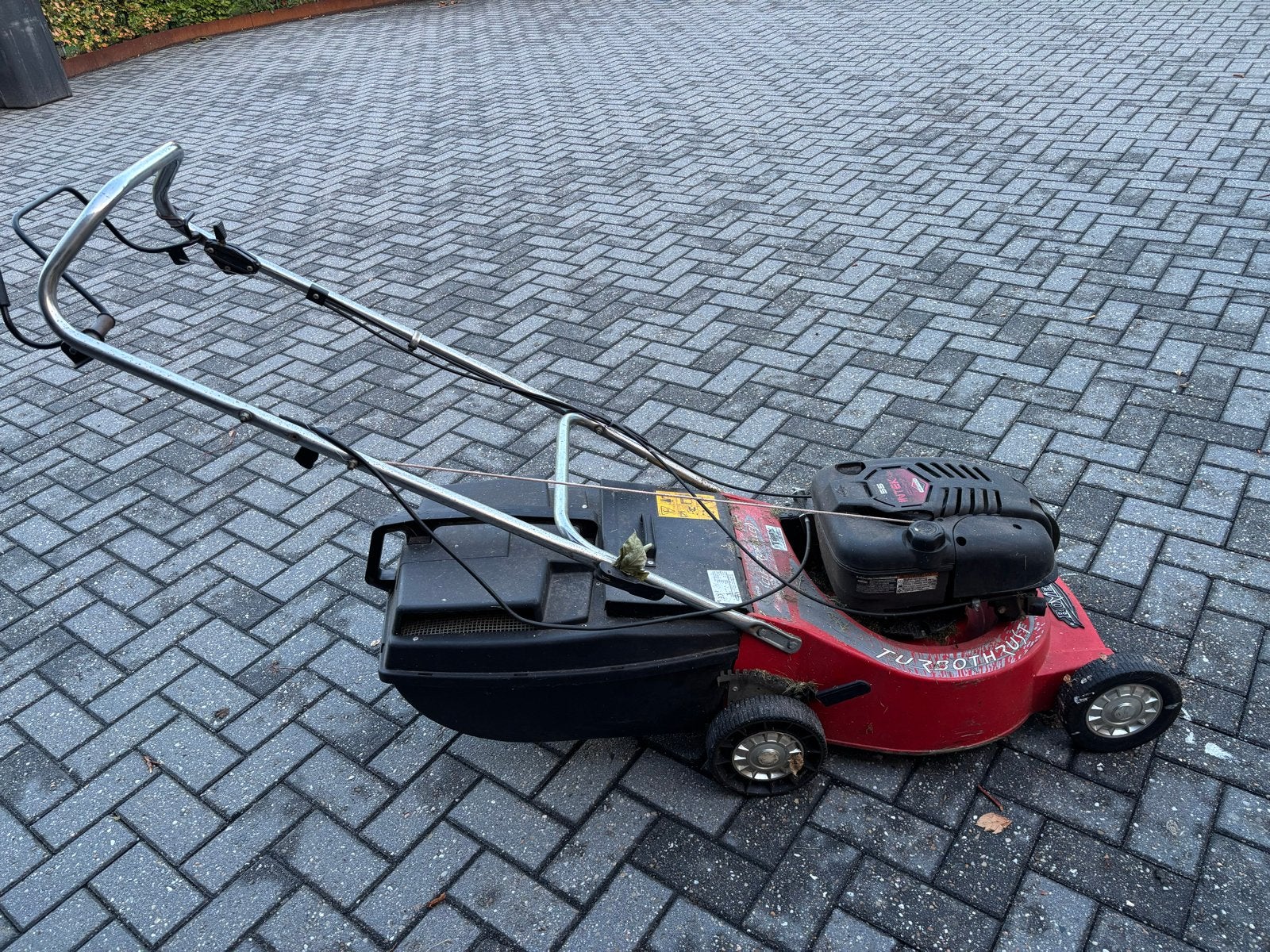 Rover grasmaaier met defecte wielaandrijving, Ophalen, Cirkelmaaier, Gebruikt, Opvangbak