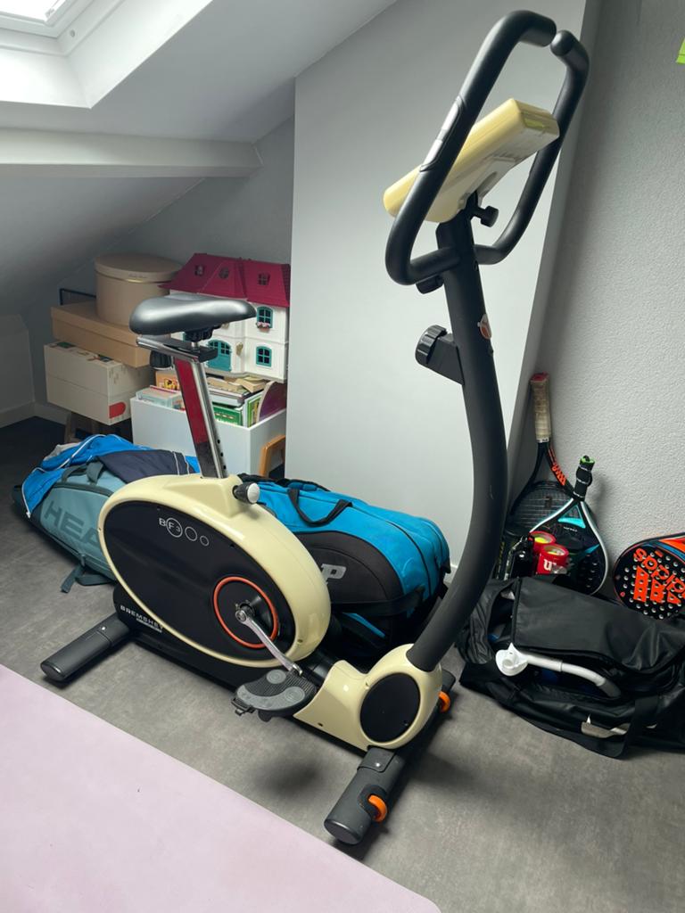 Hometrainer, Sport en Fitness, Fitnessapparatuur, Ophalen, Gebruikt, Metaal, Benen