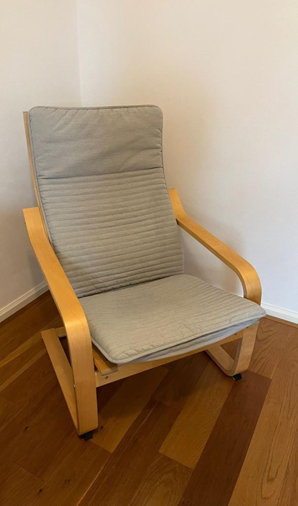 Ikea POANG stoel met vrijwel nieuw knisa licht beige, Huis en Inrichting, Fauteuils, Ophalen, Zo goed als nieuw, 75 tot 100 cm