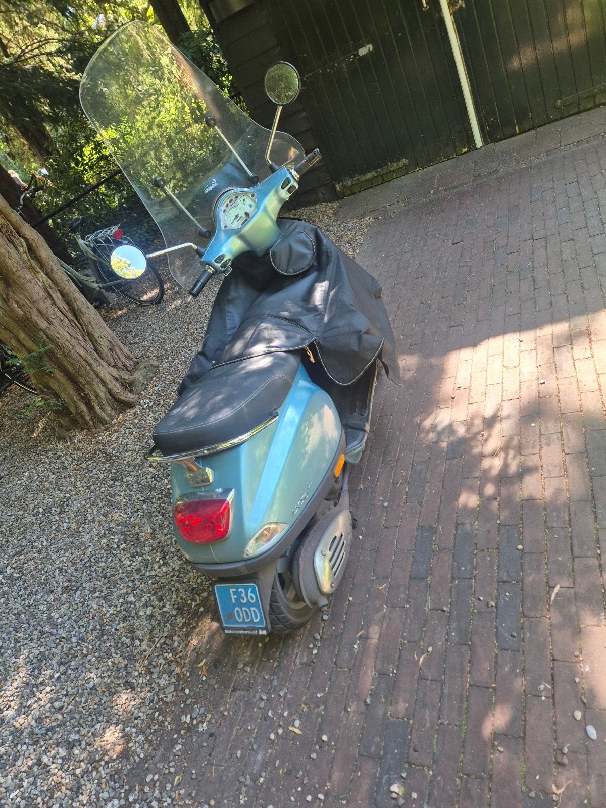 Vespa LX opknapper - uitlaat en achterrem aandacht nodig, Ophalen, Gebruikt, Benzine, Vespa LX