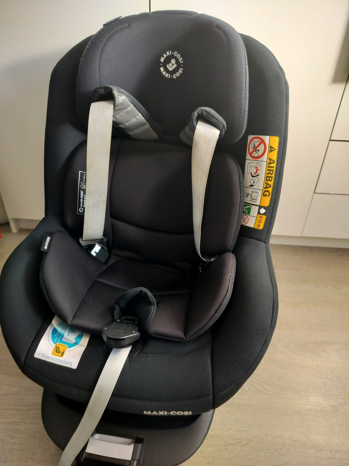 Maxicosi pearl pro i size met familiefix one i size zwart, Ophalen, 0 t/m 18 kg, Verstelbare rugleuning, Zo goed als nieuw