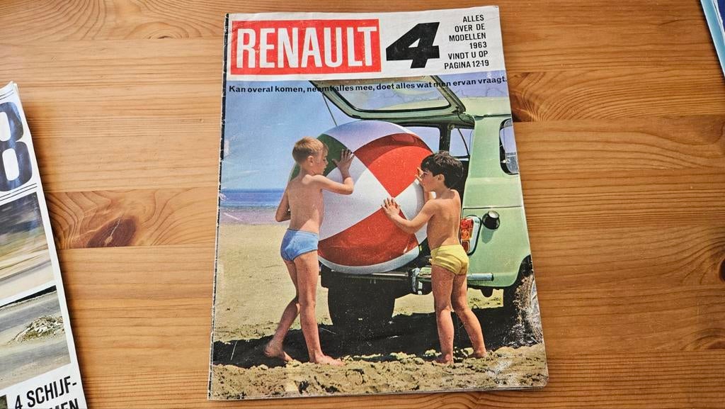 Renault 4 folder uit 1963, Ophalen of Verzenden, Gelezen, Renault