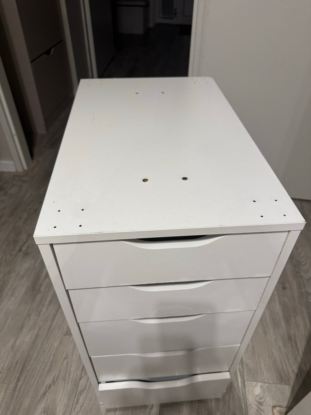 Witte ladekast met 5 laden - kleine beschadiging, Huis en Inrichting, Minder dan 50 cm, Gebruikt, 5 laden of meer, 100 tot 150 cm
