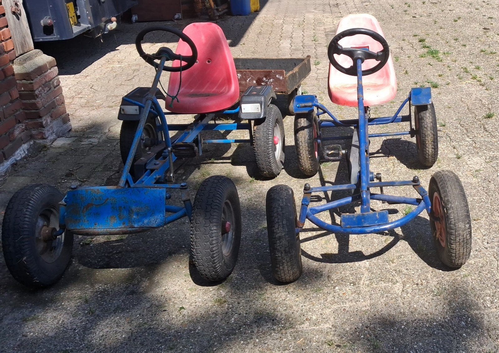 2 mammoet skelters en een karretje, Ophalen, Gebruikt, Mammoet