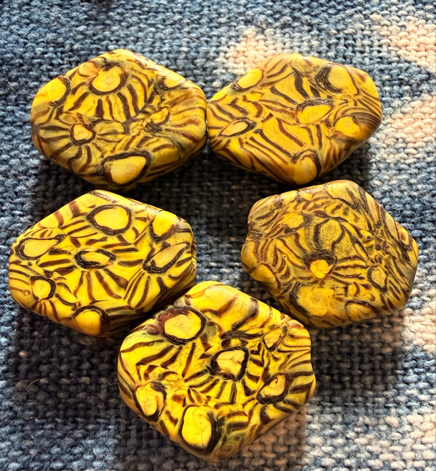 Millefiori kralen - Gele bloemenpatroon, Ophalen of Verzenden, Gebruikt, Kraal