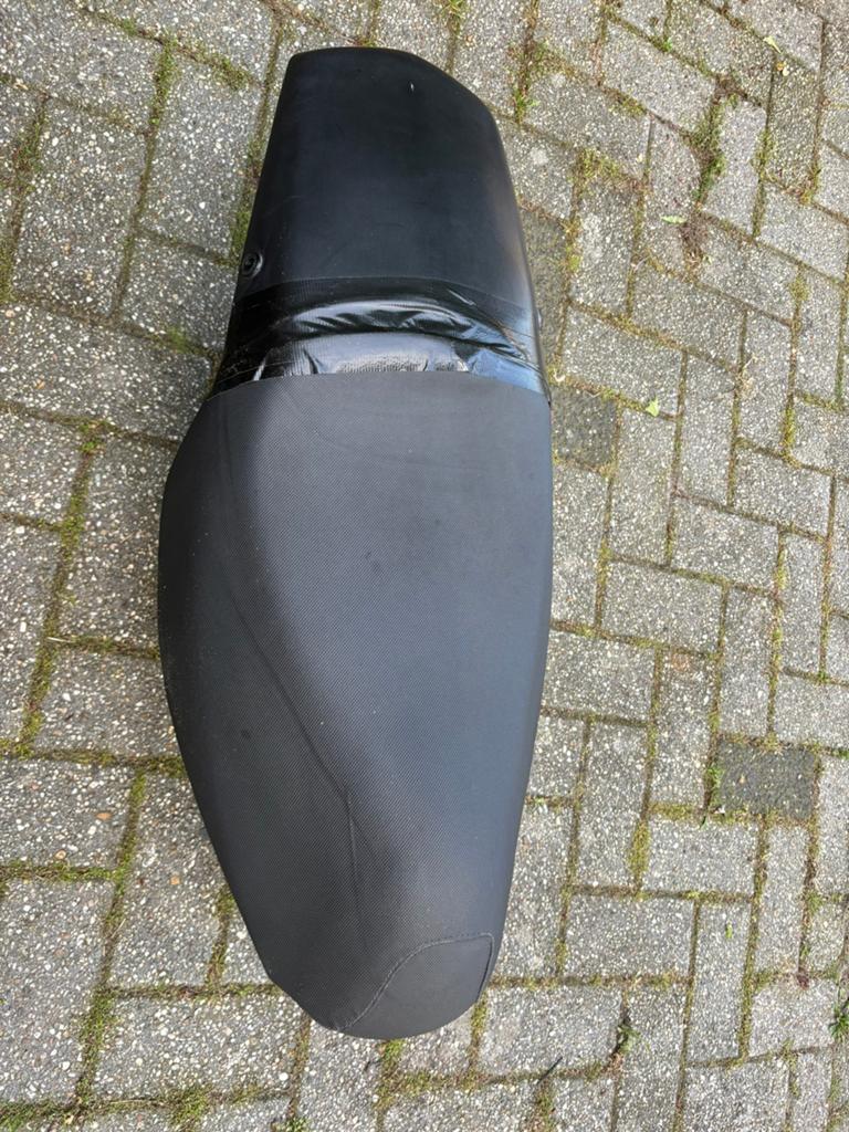 Speedfight 4 zadel met helmbak, Ophalen of Verzenden
