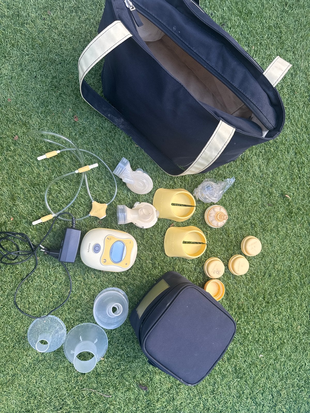 Medela Freestyle kolfapparaat met accessoires en koeltas, Ophalen of Verzenden, Gebruikt