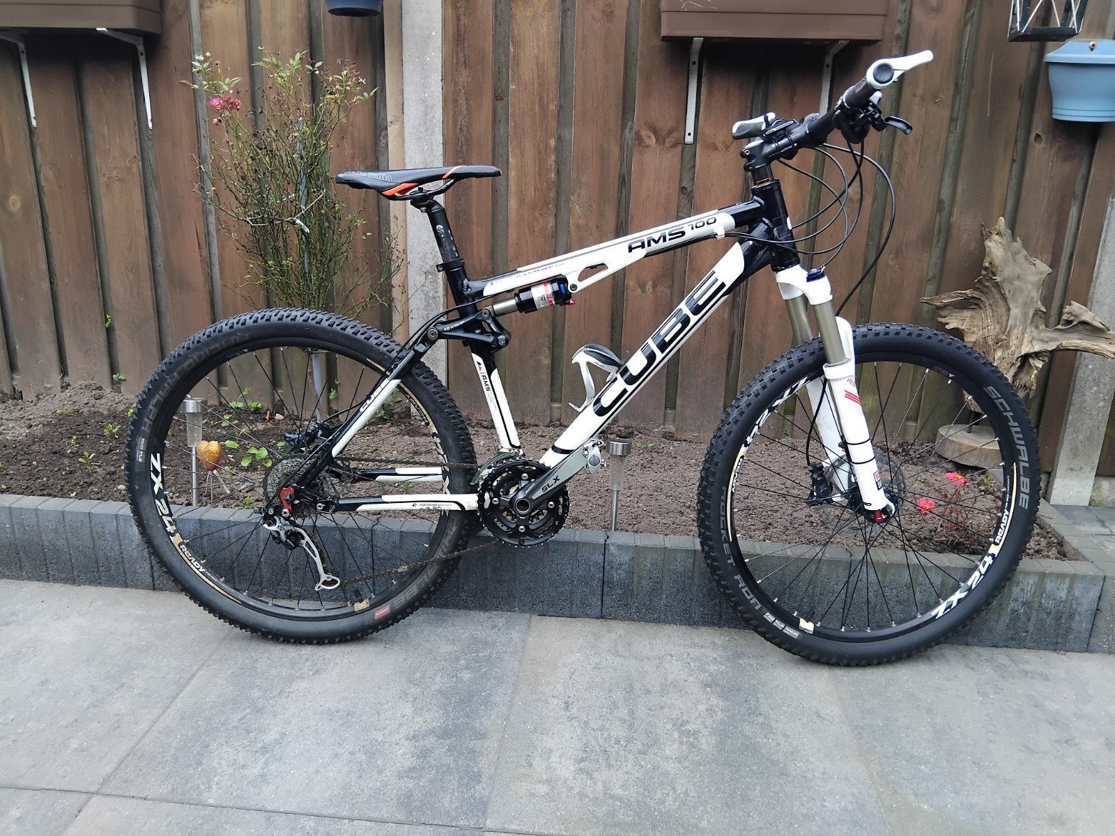 Cube AMS 100 Mountainbike - Full Suspension