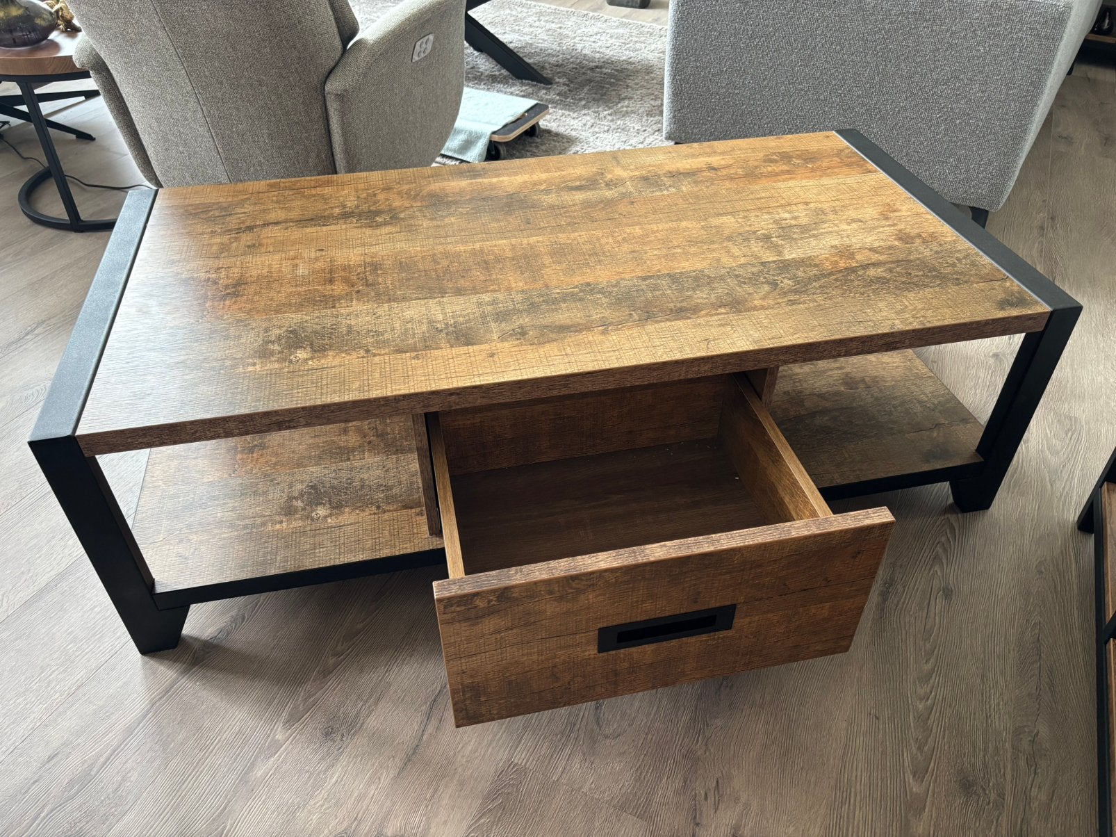 Zgan. mangohouten salontafel, Huis en Inrichting, 100 tot 150 cm, Rond, Zo goed als nieuw, Minder dan 50 cm
