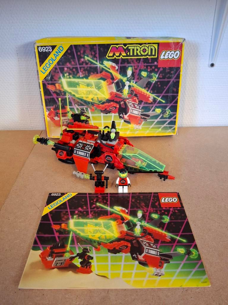 Lego 6923 Particle Ionizer. Jaren 90 M-Tron Space, Lego, Info@lego.com, 33 Bath Road, Slough, UK, Lego