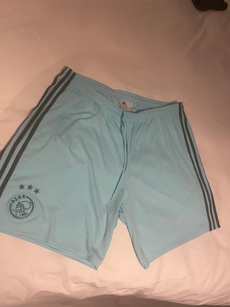 Adidas Ajax Kortbroek Maat 2XL - Met lichte vlekken, Kleding | Heren, Badmode en Zwemkleding, Overige maten, Blauw, Ophalen of Verzenden