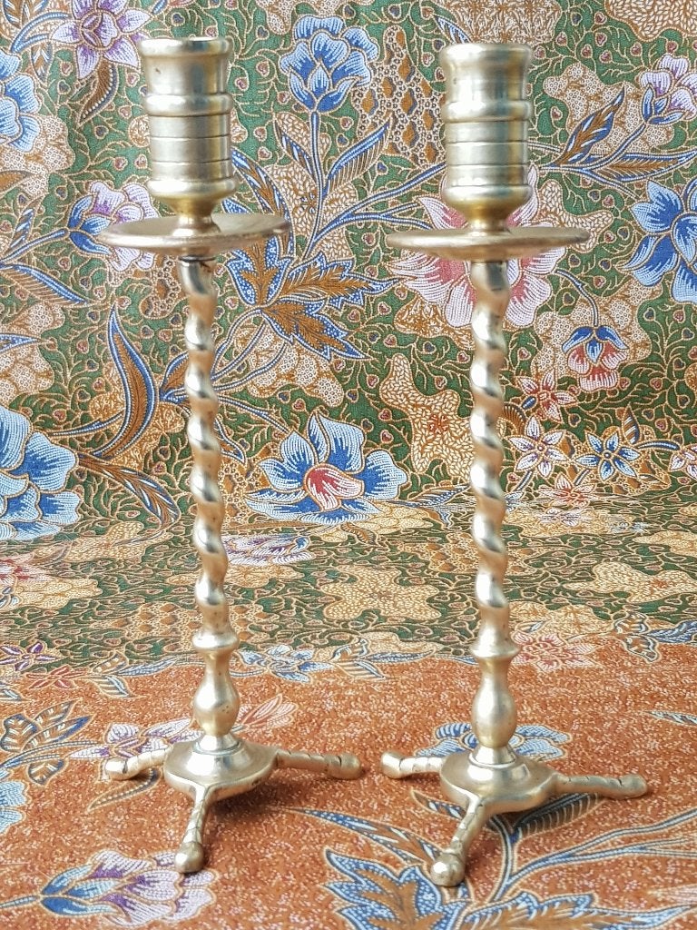 Mooi stel antieke Barley twist kandelaars uit Engeland 1890., Antiek en Kunst, Ophalen of Verzenden, Koper of Brons