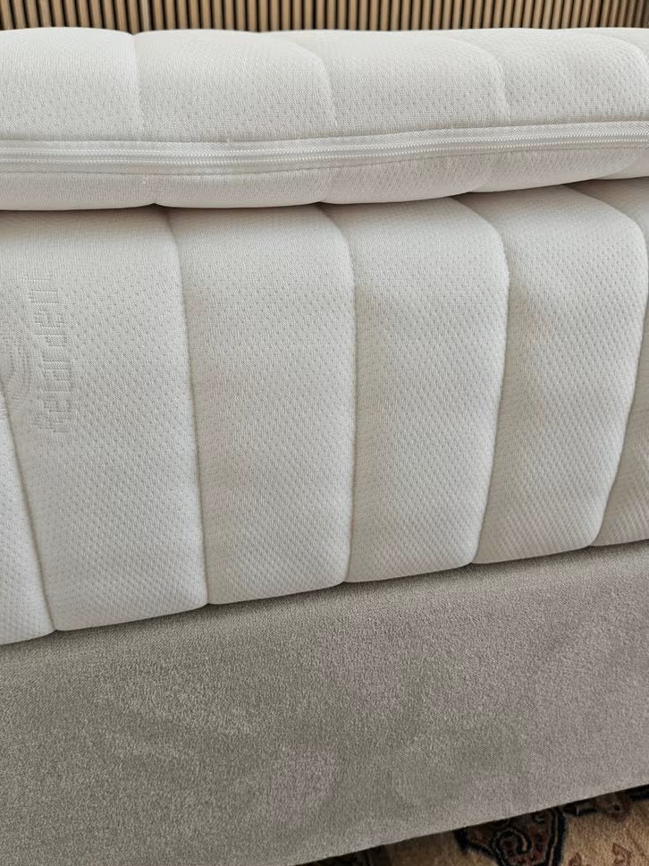 Boxspring van Linnen at Work - EXTRA GROOT (240x220) | ZGAN, Beige, Tweepersoons, Ophalen of Verzenden, Zo goed als nieuw