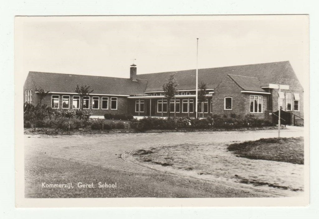 Kommerzijl (nabij Grijpskerk en Niezijl) - Geref School, Verzenden, 1940 tot 1960, Gelopen, Groningen