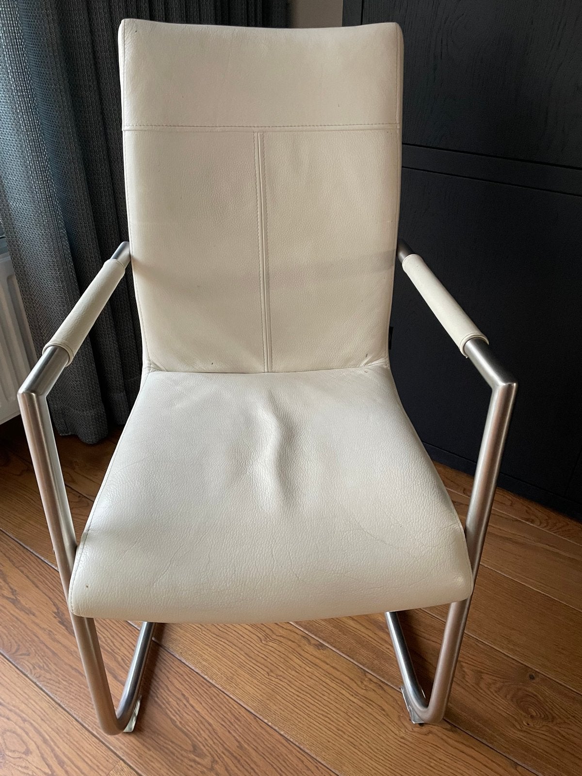 Twee witte stoelen van Henders & Hazel, Ophalen, Gebruikt, Twee, Wit
