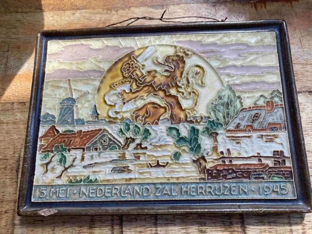Porceleyne Fles Cloisonné 5 Mei 1945, Ophalen of Verzenden, Nederland