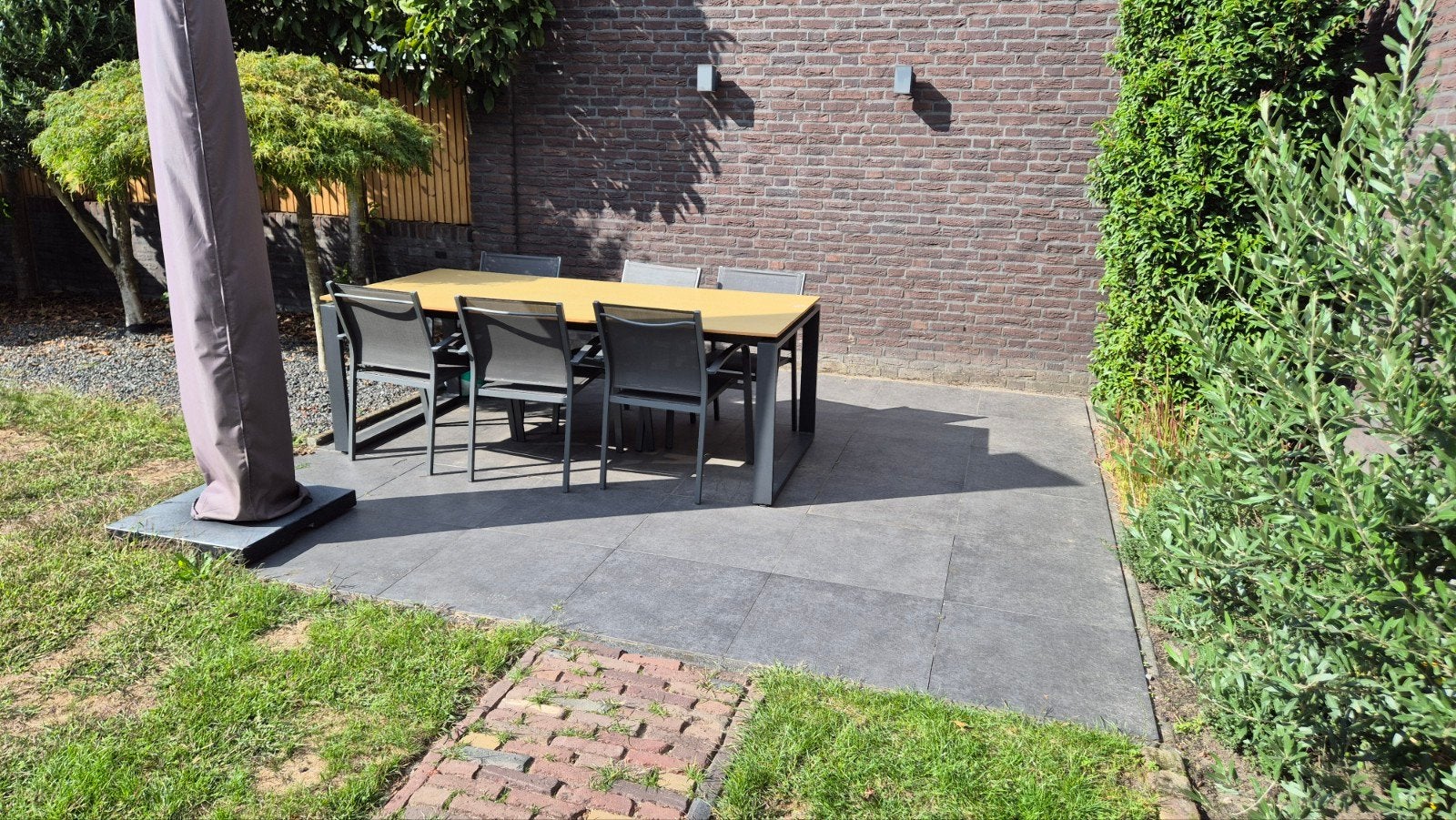 60x60 cm tegels met banden (3,6x3,6m) - zelf ophalen Gemert, Tuin en Terras, Ophalen, Gebruikt, Minder dan 5 m², Terrastegels