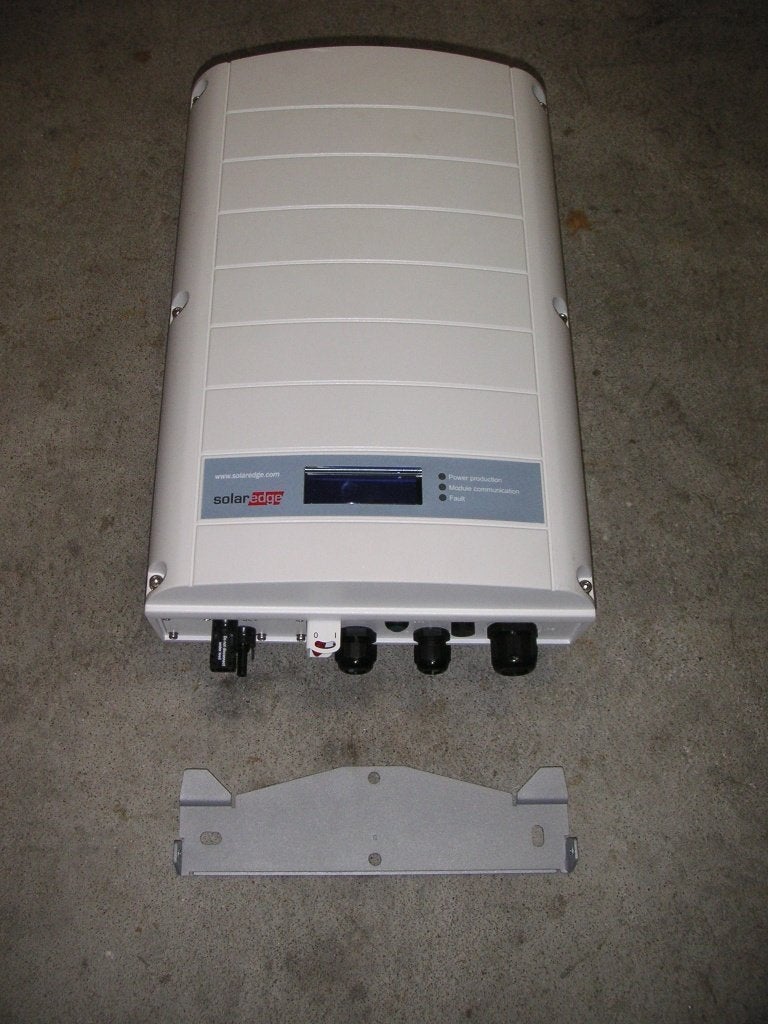 Solaredge Omvormer SE 4000-16A (1 fase) met ophangbeugel, Ophalen, Gebruikt