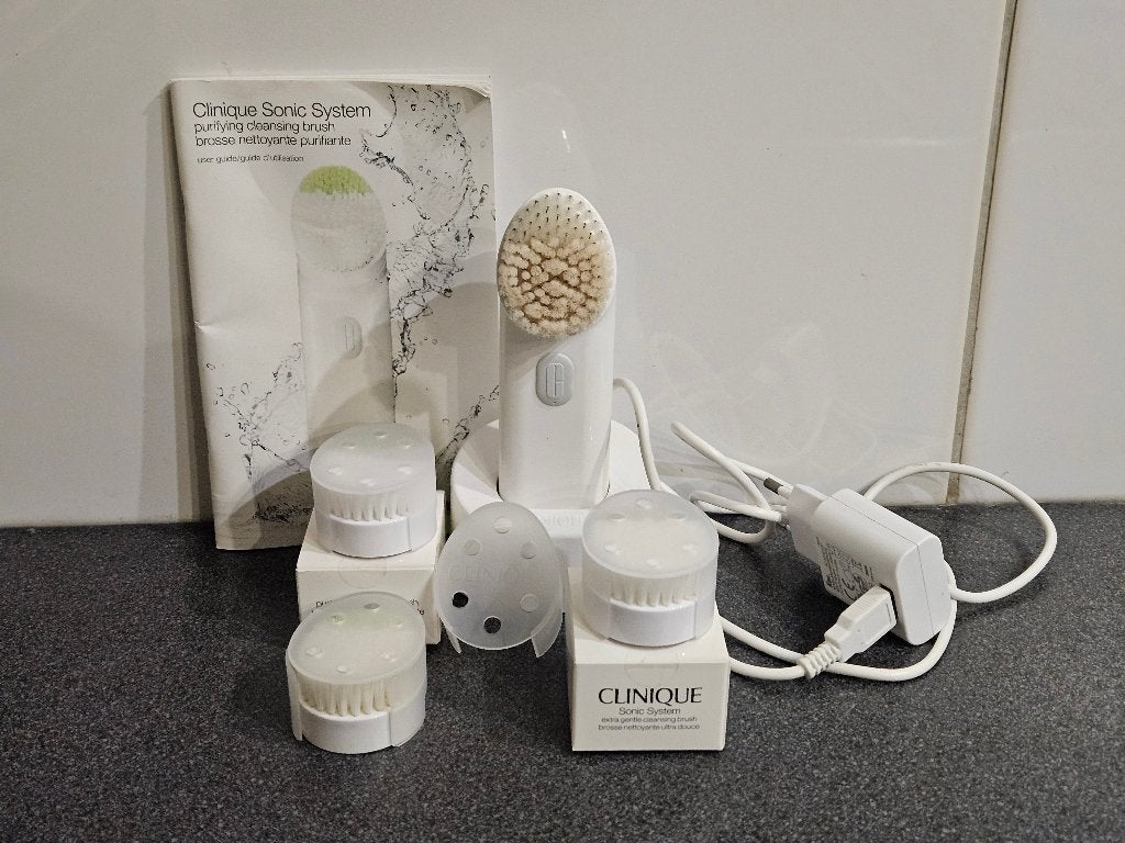 Clinique Sonic System, gezichtsreinigingsborstel, Gebruikt, Gehele gezicht, Ophalen of Verzenden, Nvt